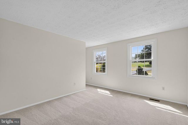 1153 KETTLE POND LN, Great Falls, VA 22066