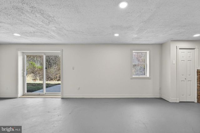 1153 KETTLE POND LN, Great Falls, VA 22066