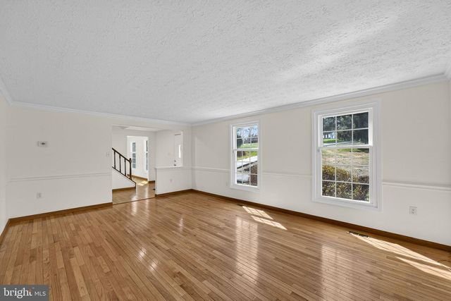 1153 KETTLE POND LN, Great Falls, VA 22066