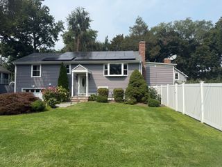 6 Plumley Circle, Norwalk, CT 06851