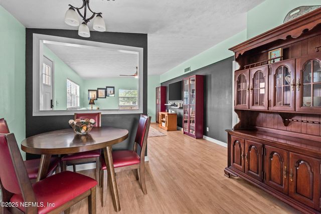 11305 EMUNESS Road, Jacksonville, FL 32218