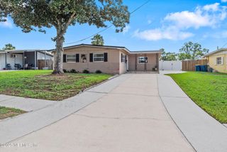 11305 EMUNESS Road, Jacksonville, FL 32218