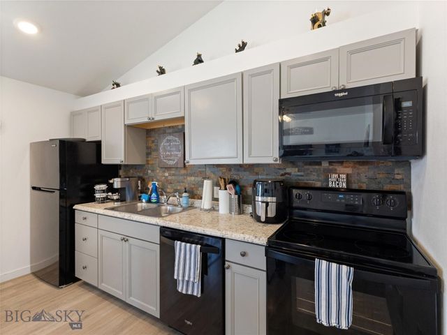 407 Brookline Street B, Livingston, MT 59047