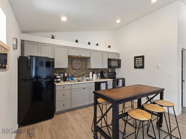 407 Brookline Street B, Livingston, MT 59047