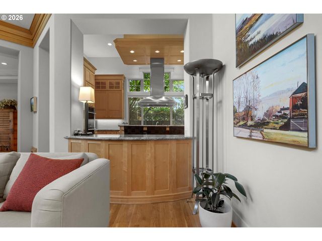 4217 Sw 64TH Ct, Portland, OR 97221