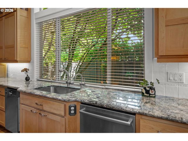 4217 Sw 64TH Ct, Portland, OR 97221