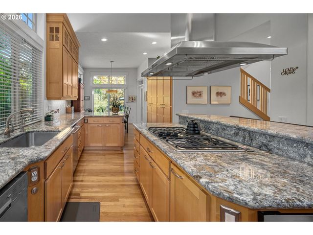 4217 Sw 64TH Ct, Portland, OR 97221