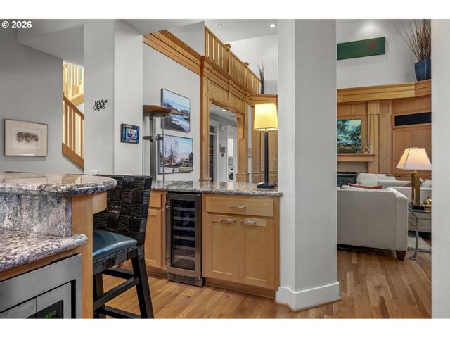 4217 Sw 64TH Ct, Portland, OR 97221