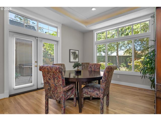 4217 Sw 64TH Ct, Portland, OR 97221