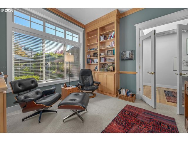 4217 Sw 64TH Ct, Portland, OR 97221