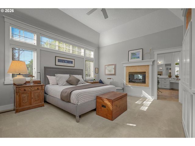 4217 Sw 64TH Ct, Portland, OR 97221