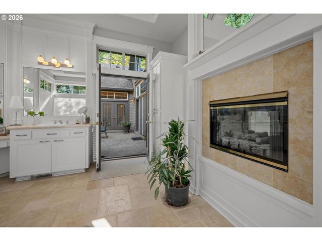 4217 Sw 64TH Ct, Portland, OR 97221