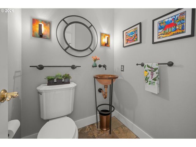 4217 Sw 64TH Ct, Portland, OR 97221