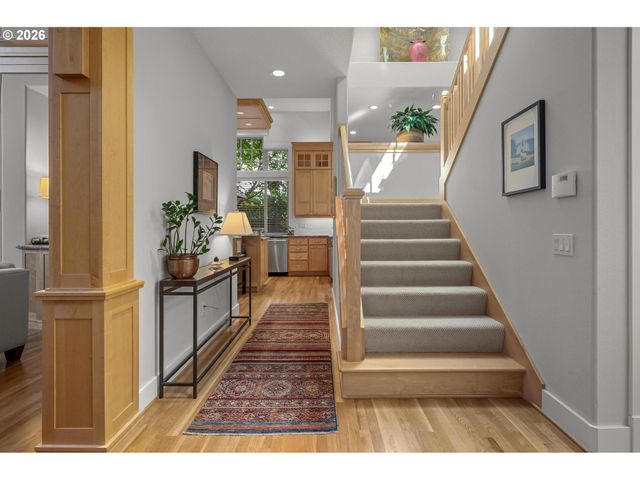 4217 Sw 64TH Ct, Portland, OR 97221