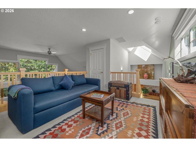 4217 Sw 64TH Ct, Portland, OR 97221