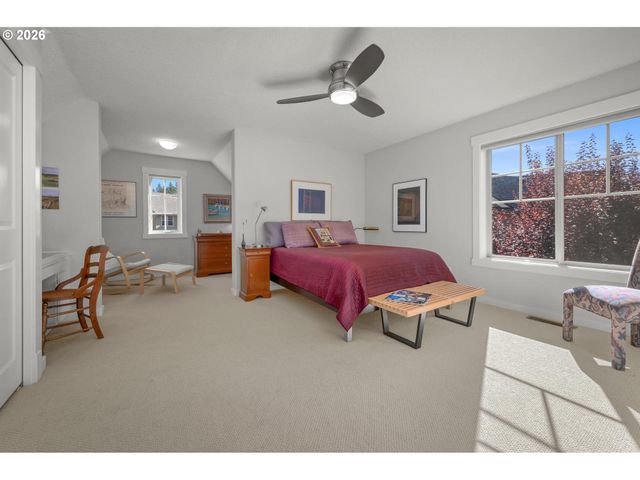 4217 Sw 64TH Ct, Portland, OR 97221