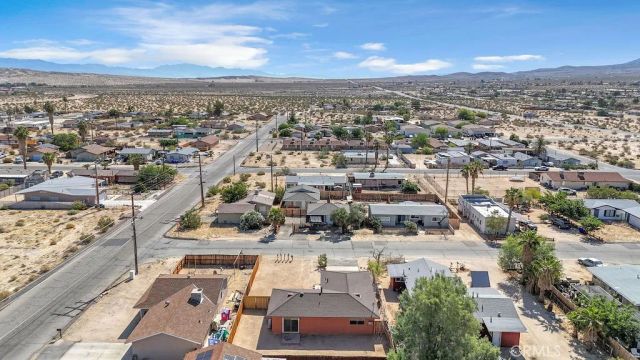 6414 East Court, 29 Palms, CA 92277