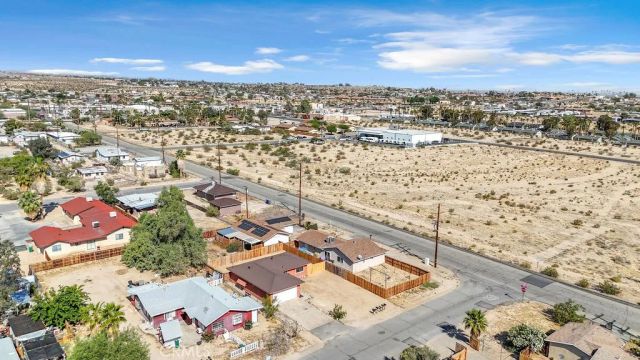 6414 East Court, 29 Palms, CA 92277