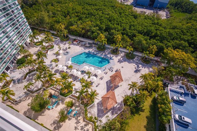 100 Bayview Dr 1626, Sunny Isles Beach, FL 33160