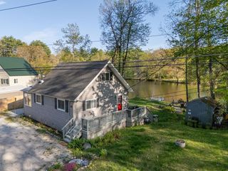 33 Moccasin Trail, Hillsborough, NH 03244