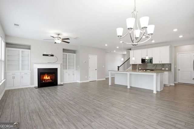 3327 Park Pointe Circle, Scottdale, GA 30079