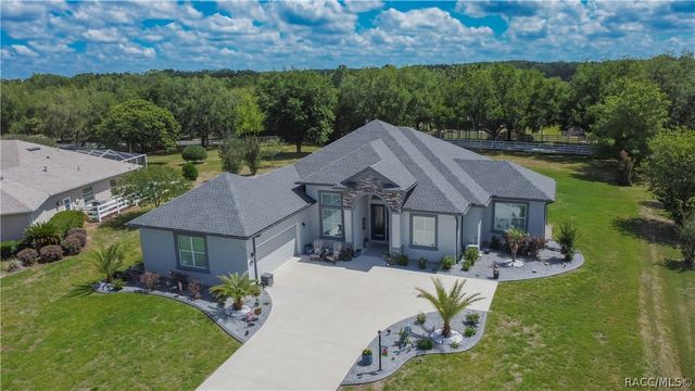 1555 E Seattle Slew Circle, Inverness, FL 34453