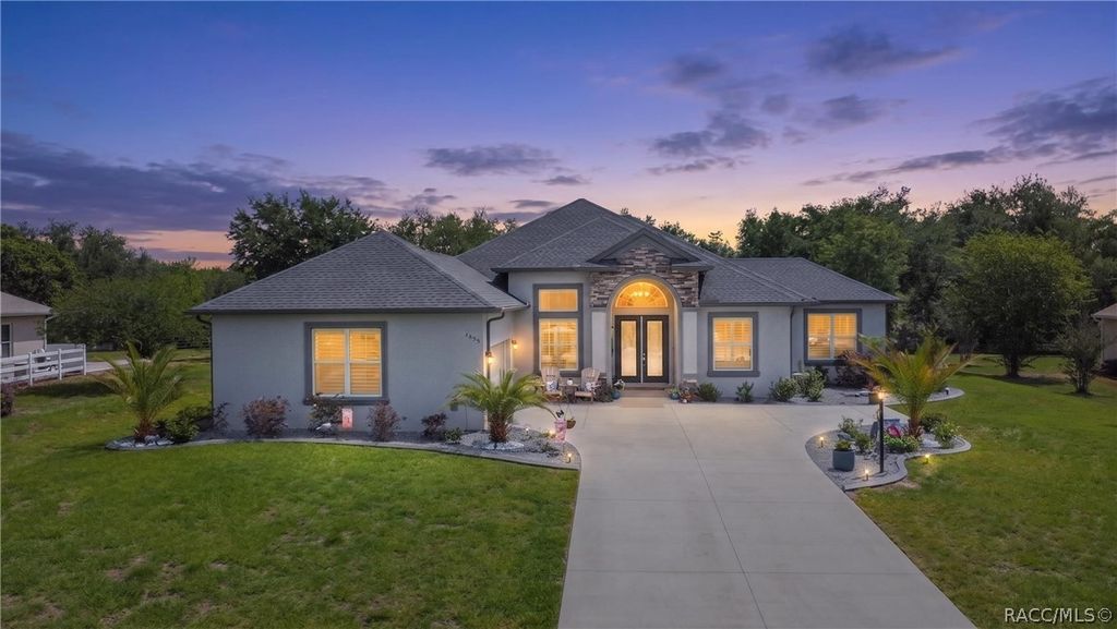 1555 E Seattle Slew Circle, Inverness, FL 34453