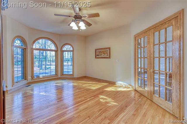 40600 8 Mile Road, Novi, MI 48167