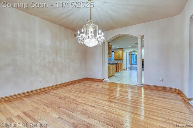 40600 8 Mile Road, Novi, MI 48167