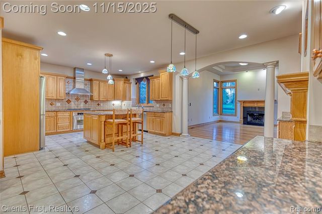 40600 8 Mile Road, Novi, MI 48167