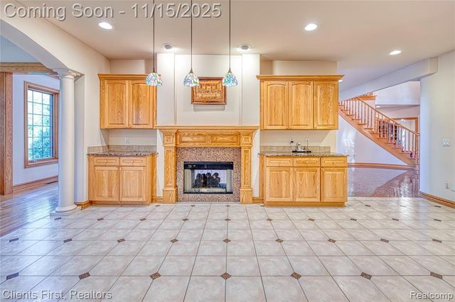 40600 8 Mile Road, Novi, MI 48167