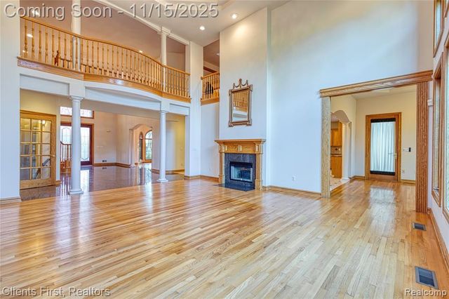 40600 8 Mile Road, Novi, MI 48167