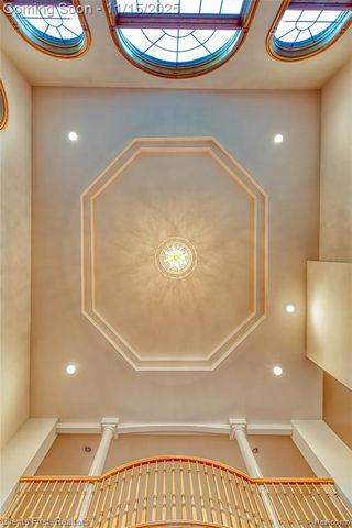 40600 8 Mile Road, Novi, MI 48167