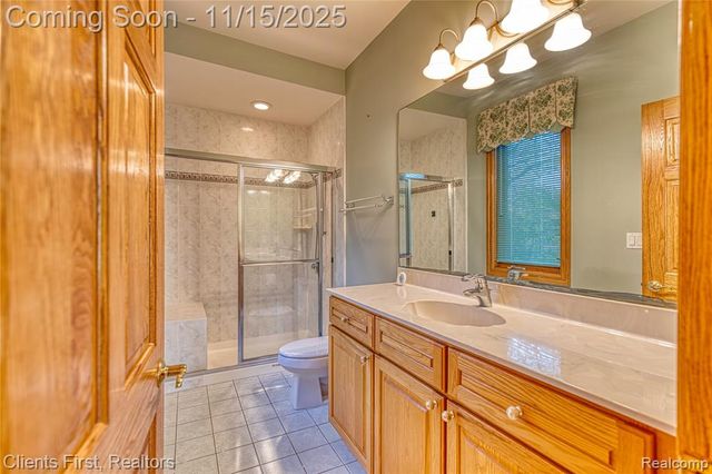 40600 8 Mile Road, Novi, MI 48167