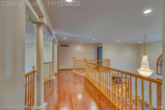 40600 8 Mile Road, Novi, MI 48167