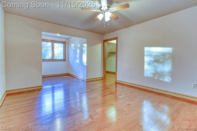 40600 8 Mile Road, Novi, MI 48167