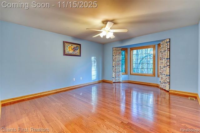 40600 8 Mile Road, Novi, MI 48167