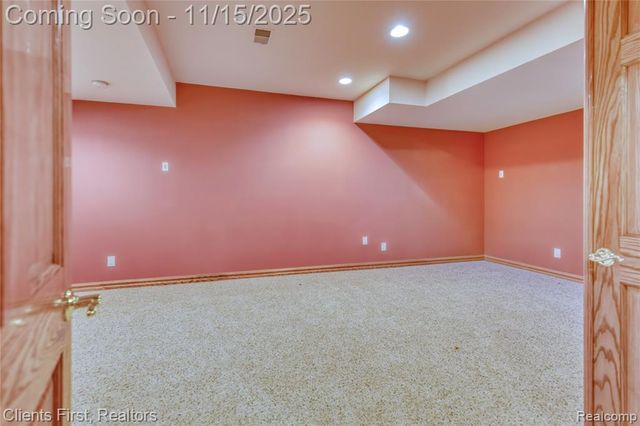 40600 8 Mile Road, Novi, MI 48167