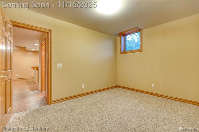 40600 8 Mile Road, Novi, MI 48167