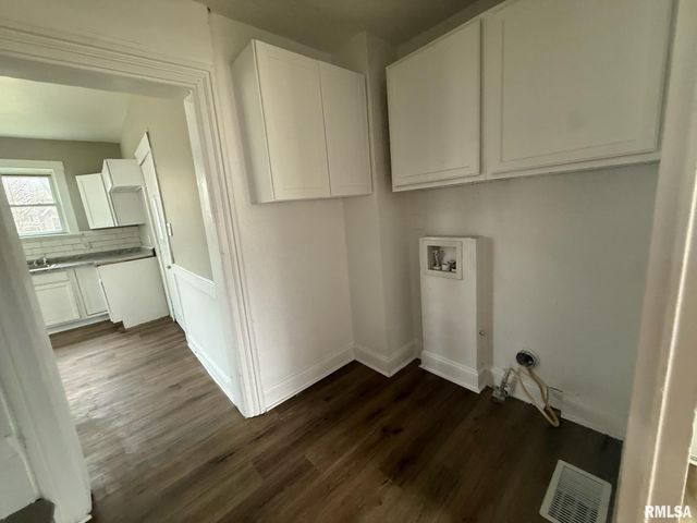 118 E ARCHER Avenue, Peoria, IL 61603