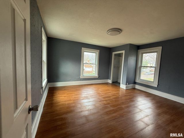 118 E ARCHER Avenue, Peoria, IL 61603