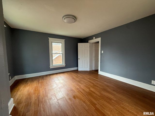 118 E ARCHER Avenue, Peoria, IL 61603