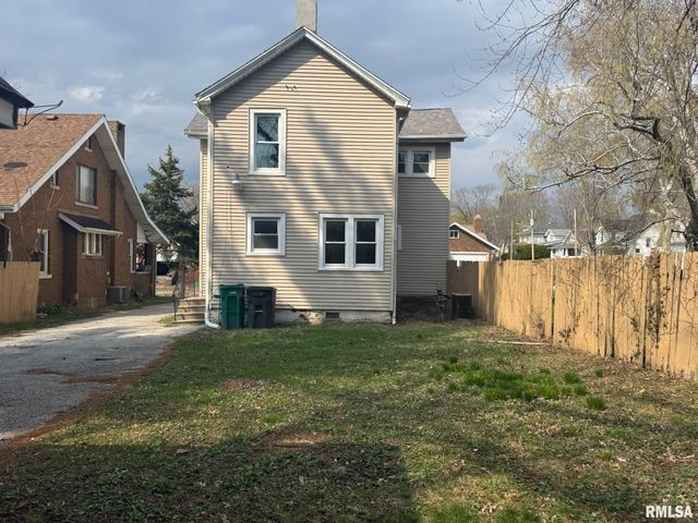 118 E ARCHER Avenue, Peoria, IL 61603