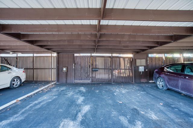 5584 Brackenridge, R7, Columbus, OH 43228