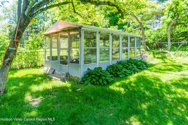 6 Orchard Street, Marlboro, NY 12542