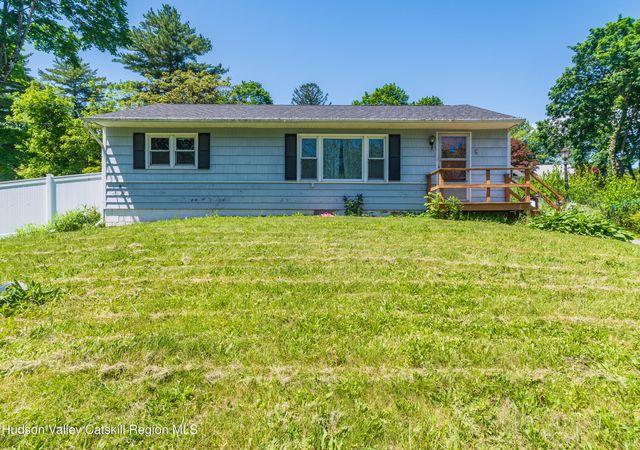 6 Orchard Street, Marlboro, NY 12542