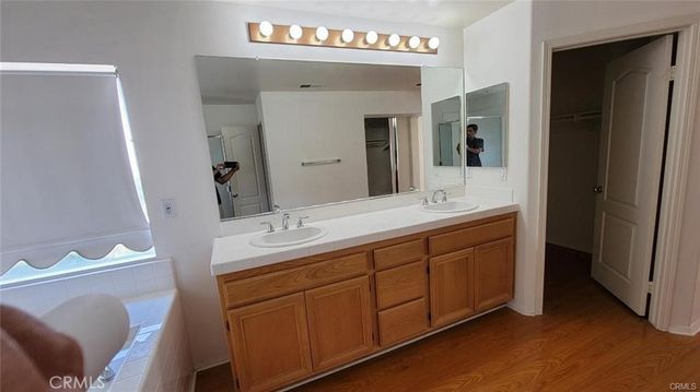 5735 Tonopah Court, Simi Valley, CA 93063