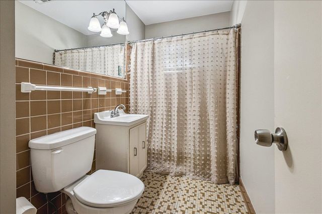 1683 DORSET DR, Memphis, TN 38117