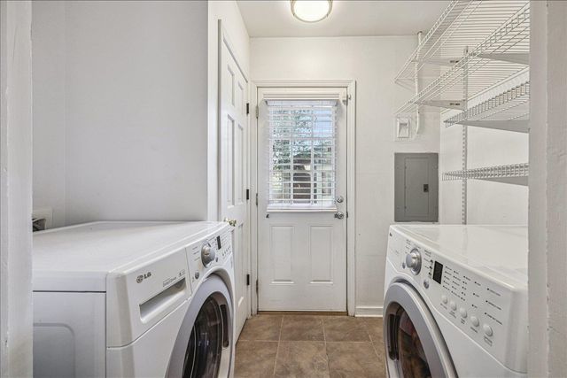 1683 DORSET DR, Memphis, TN 38117