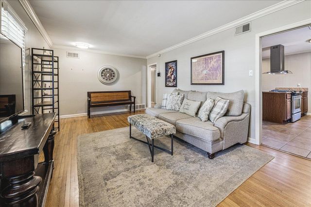 1683 DORSET DR, Memphis, TN 38117